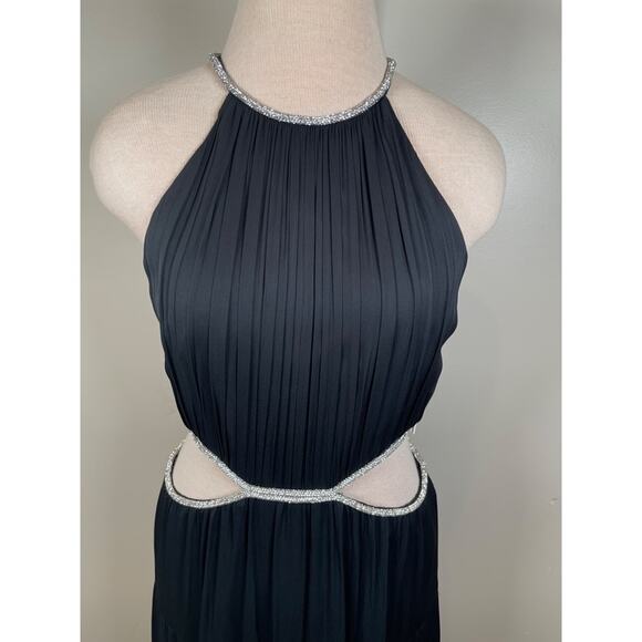Alice + Olivia Myrtice Crystal Embellished Cutout Pleated Black Maxi Dress Sz 8 - Picture 4 of 9